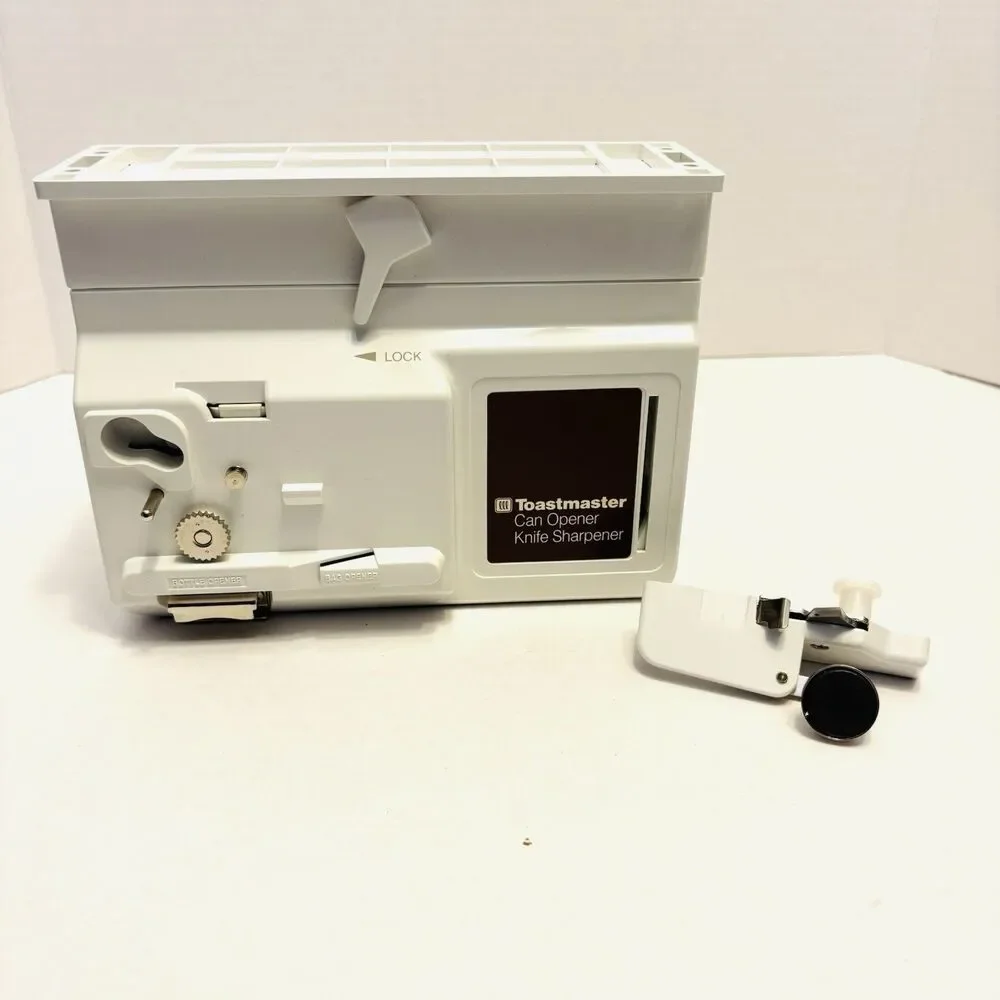 New Toastmaster Under Cabinet Electric Can Opener w/Knife Sharpener Model 2209